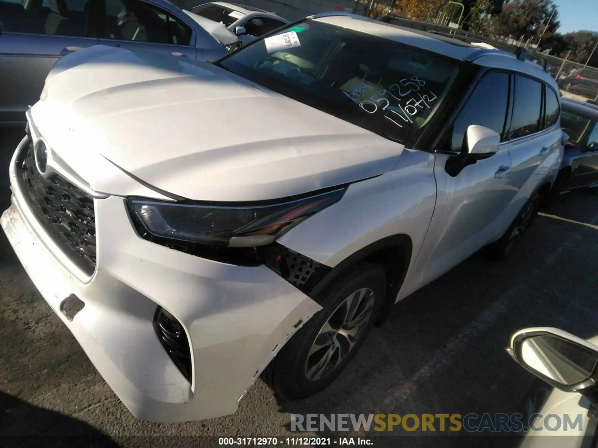 2 Photograph of a damaged car 5TDHZRAH7MS059258 TOYOTA HIGHLANDER 2021