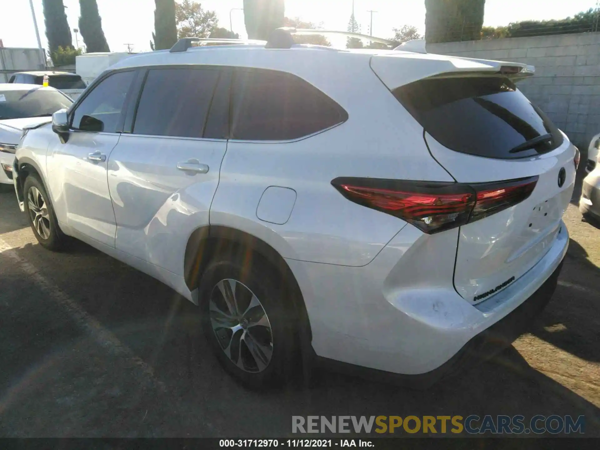 3 Photograph of a damaged car 5TDHZRAH7MS059258 TOYOTA HIGHLANDER 2021