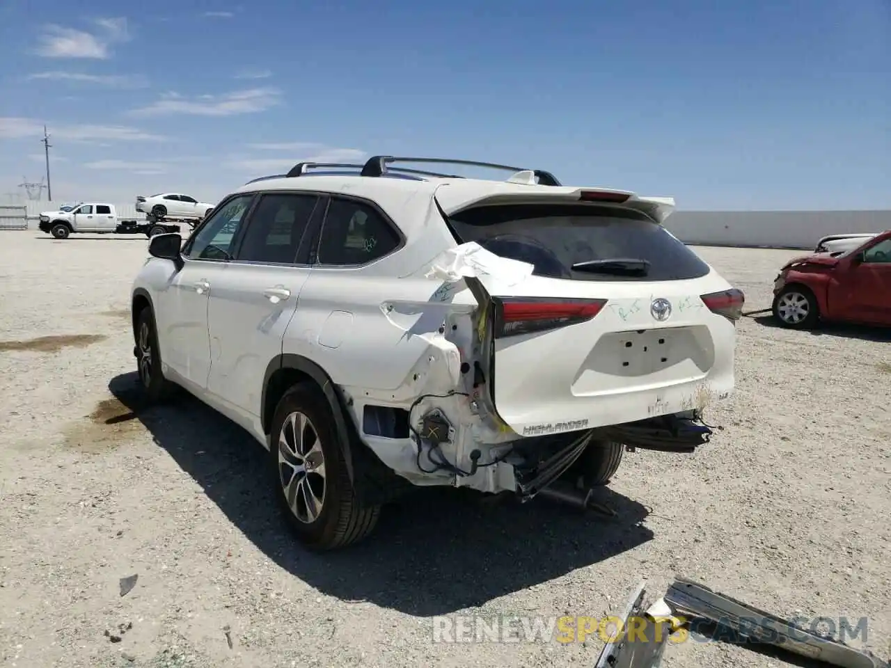 3 Photograph of a damaged car 5TDHZRAH7MS531555 TOYOTA HIGHLANDER 2021