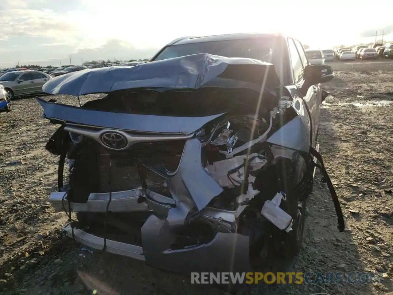 9 Photograph of a damaged car 5TDHZRAH8MS080149 TOYOTA HIGHLANDER 2021