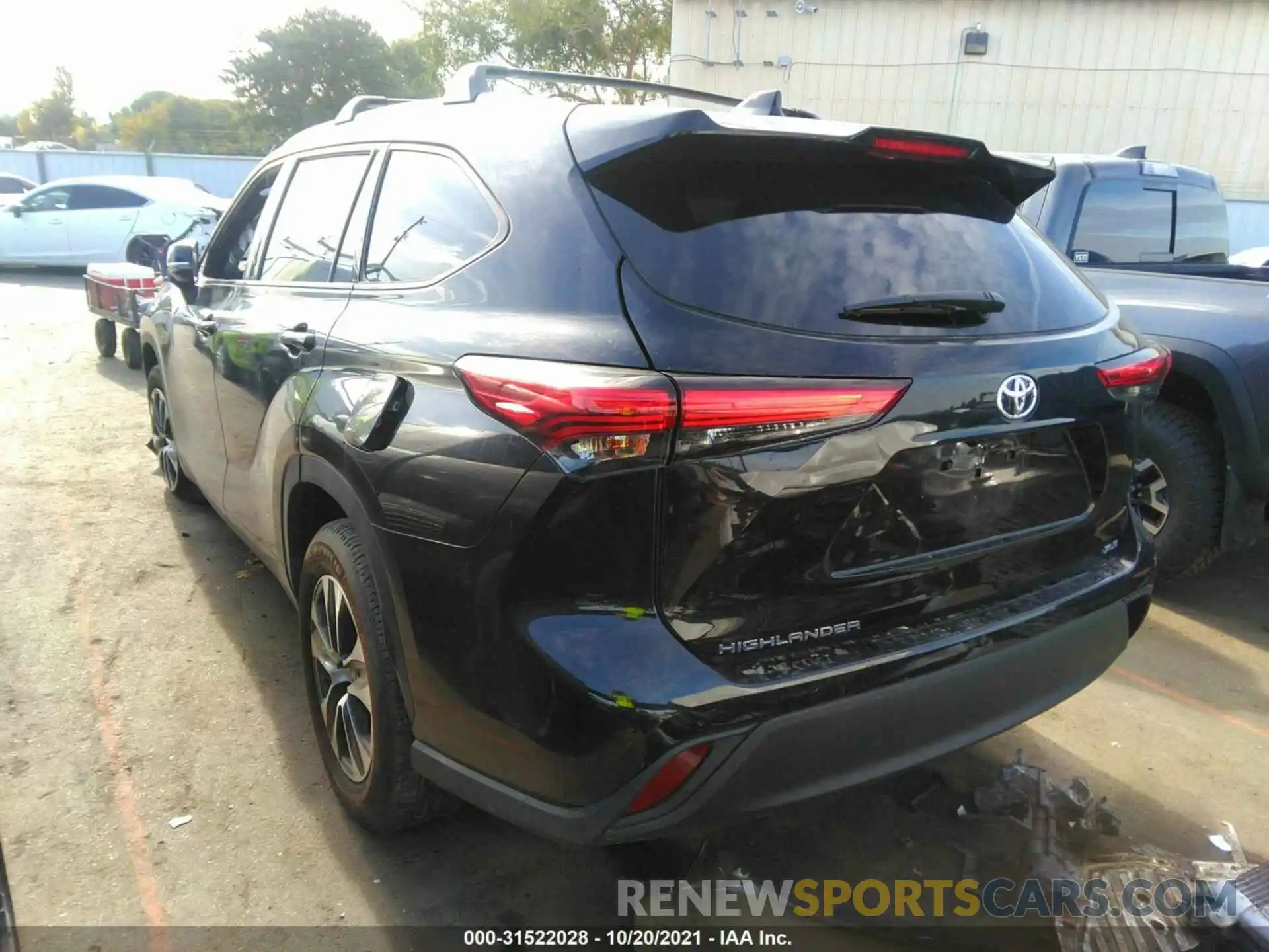 3 Photograph of a damaged car 5TDHZRAH9MS031882 TOYOTA HIGHLANDER 2021