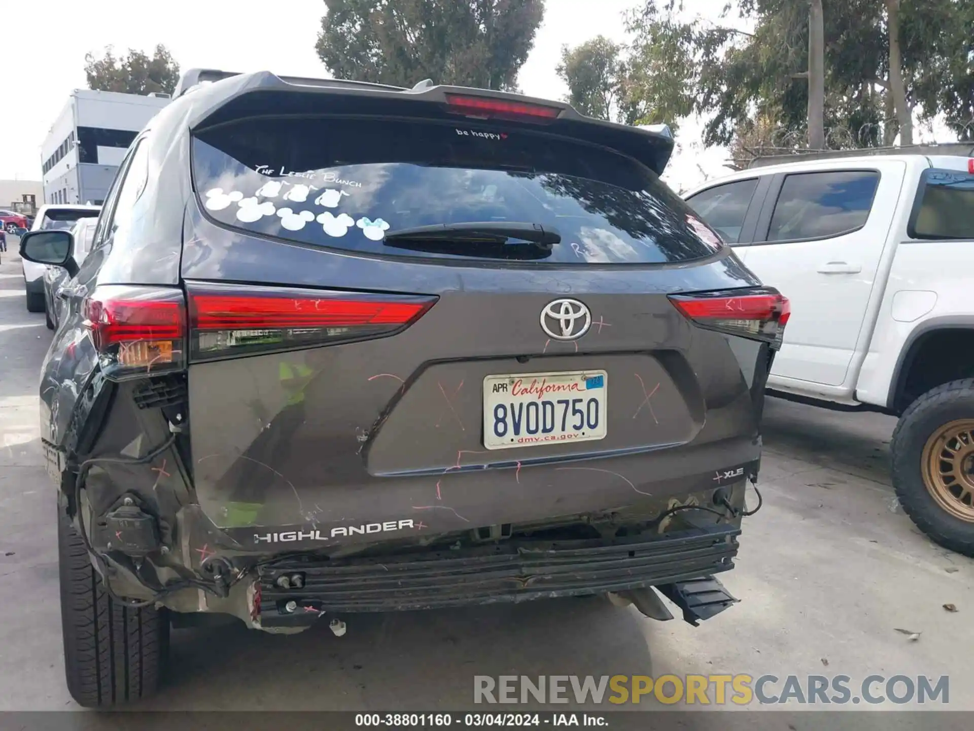 17 Photograph of a damaged car 5TDHZRAH9MS057382 TOYOTA HIGHLANDER 2021