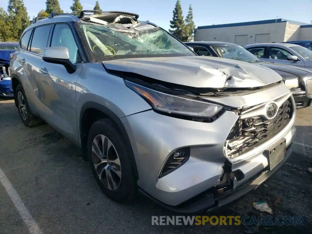 1 Photograph of a damaged car 5TDHZRAH9MS082945 TOYOTA HIGHLANDER 2021