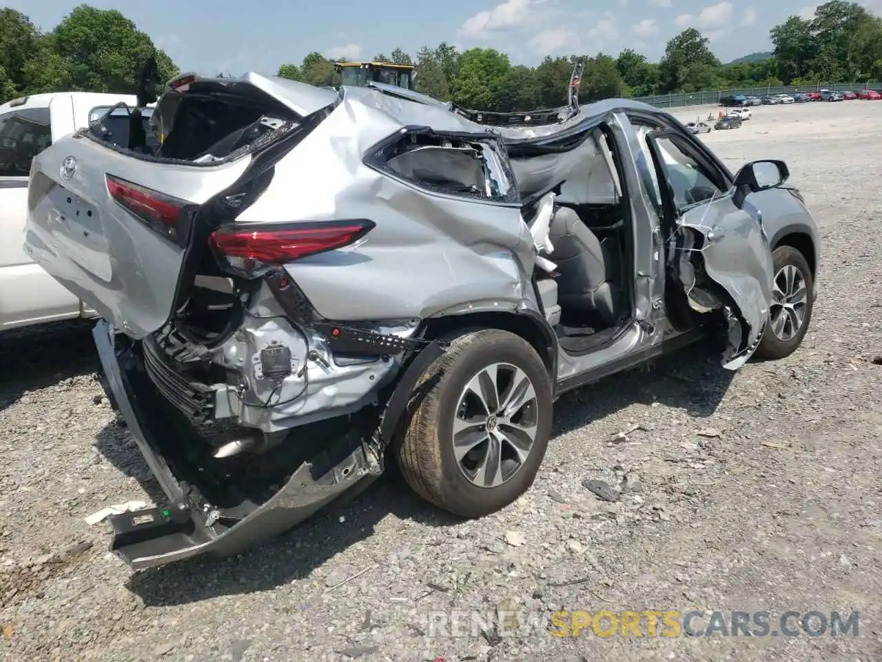 4 Photograph of a damaged car 5TDHZRAHXMS531890 TOYOTA HIGHLANDER 2021