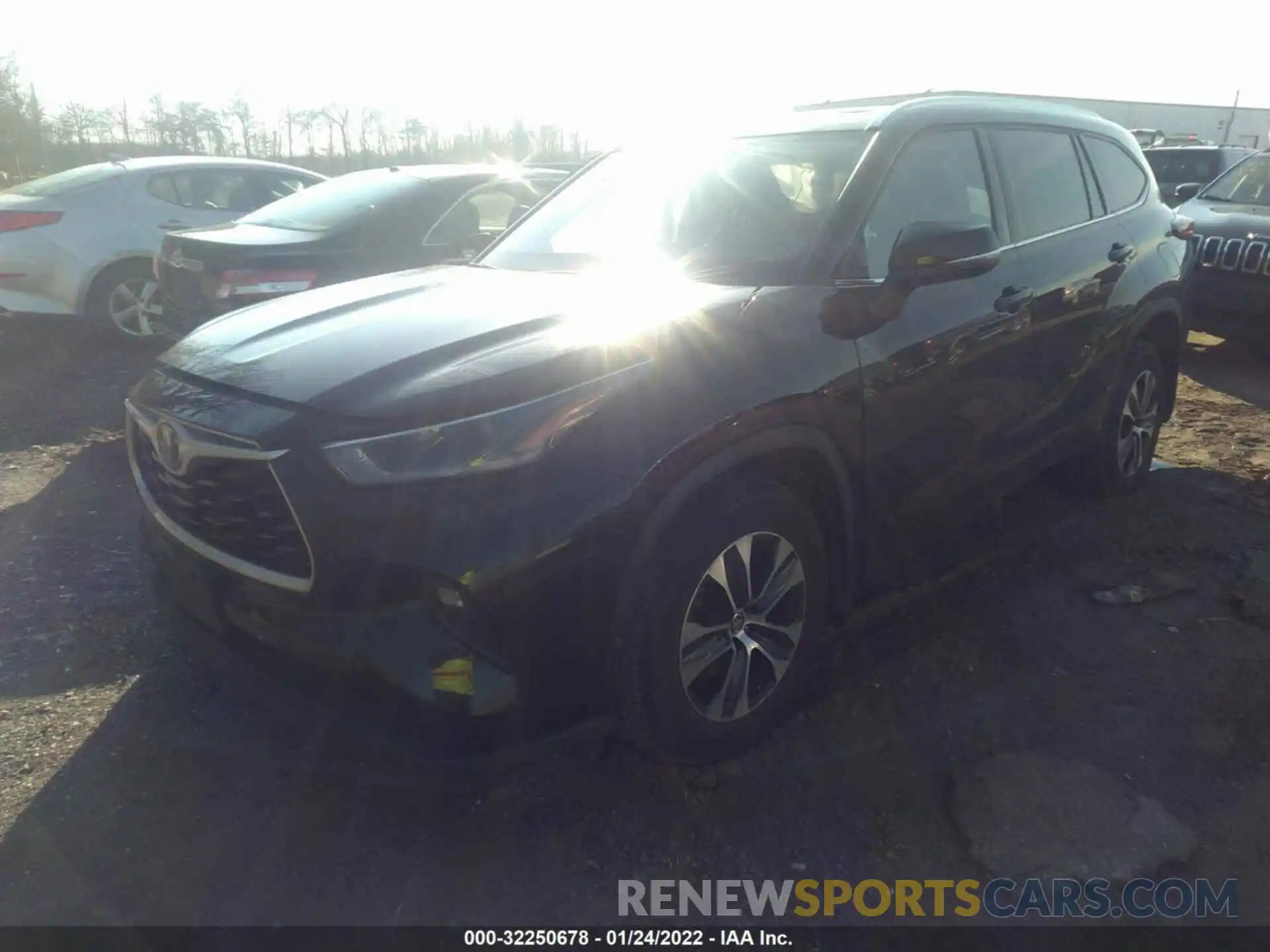 2 Photograph of a damaged car 5TDHZRBH0MS070018 TOYOTA HIGHLANDER 2021