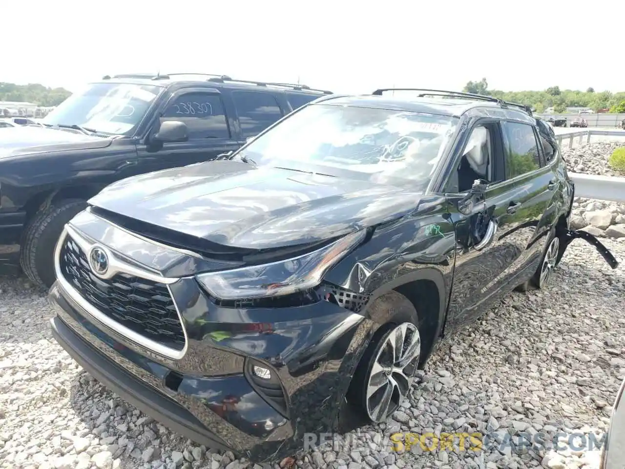 2 Photograph of a damaged car 5TDHZRBH0MS081598 TOYOTA HIGHLANDER 2021