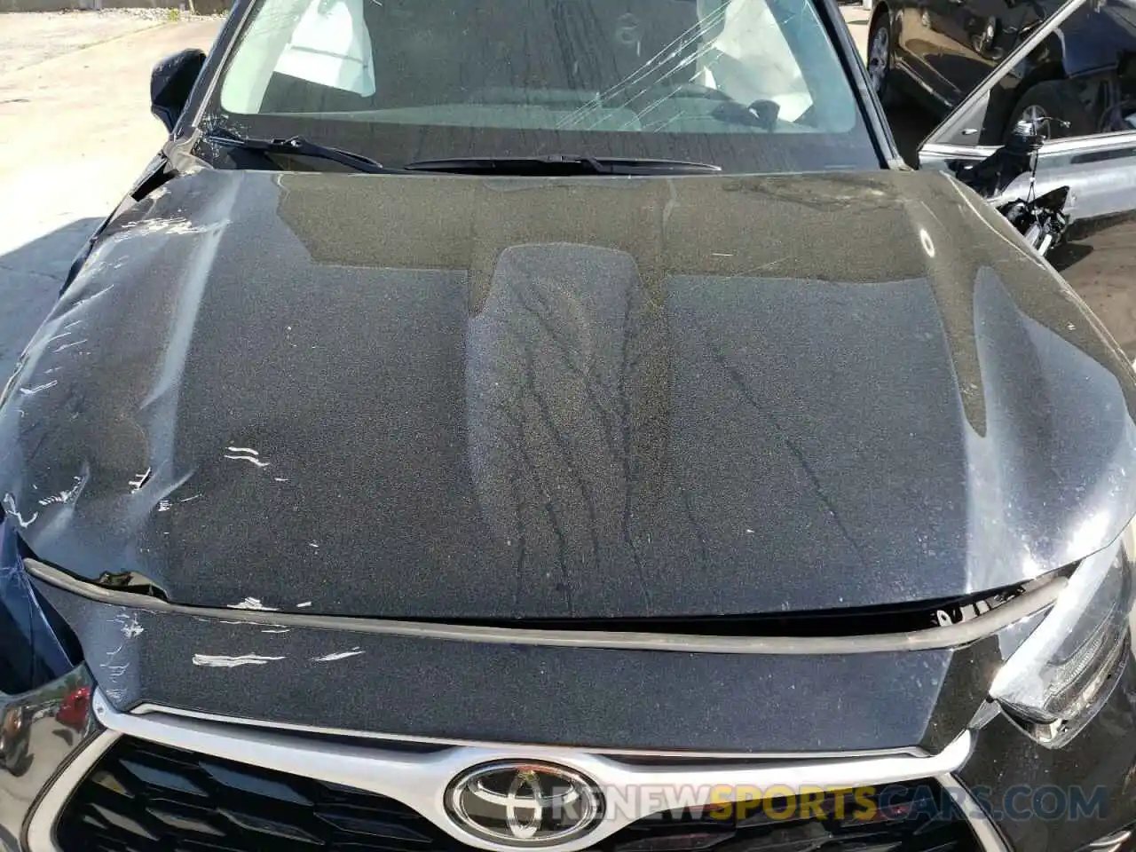 7 Photograph of a damaged car 5TDHZRBH0MS081598 TOYOTA HIGHLANDER 2021