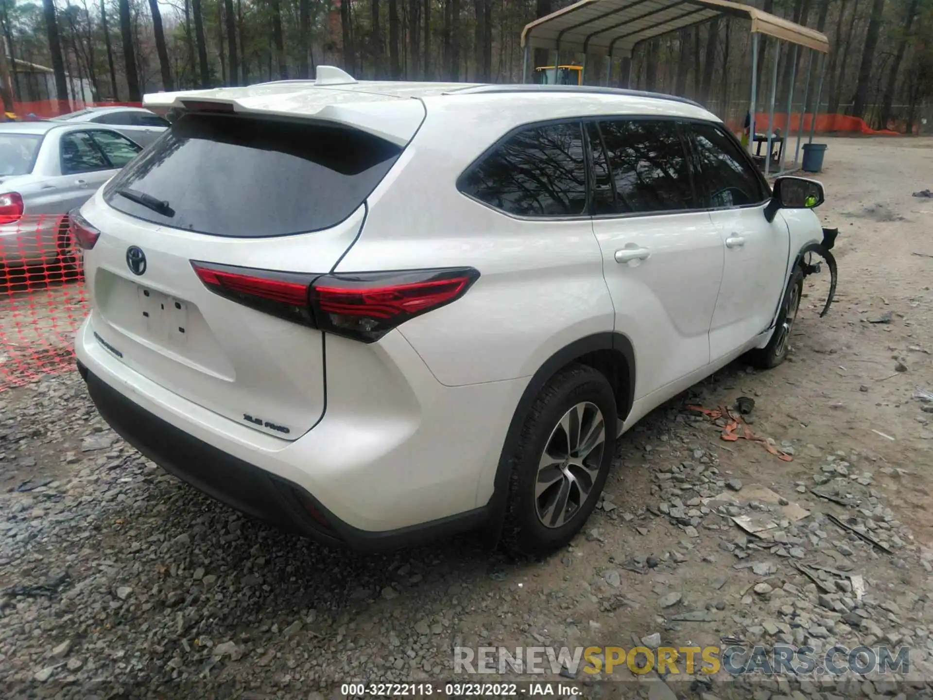 4 Photograph of a damaged car 5TDHZRBH0MS530293 TOYOTA HIGHLANDER 2021