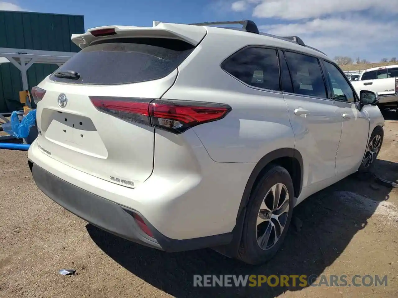 4 Photograph of a damaged car 5TDHZRBH0MS539270 TOYOTA HIGHLANDER 2021