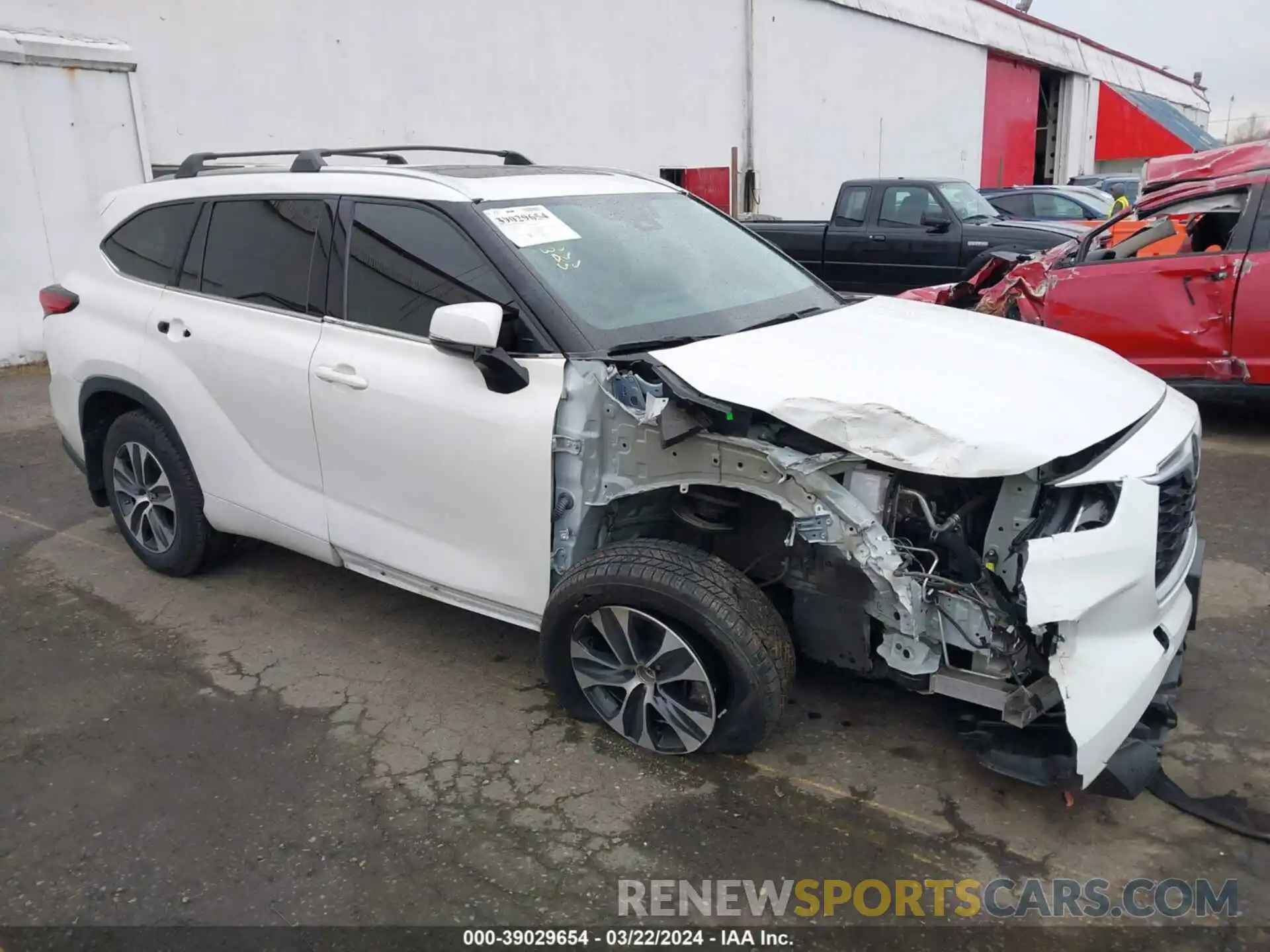 1 Photograph of a damaged car 5TDHZRBH0MS549927 TOYOTA HIGHLANDER 2021