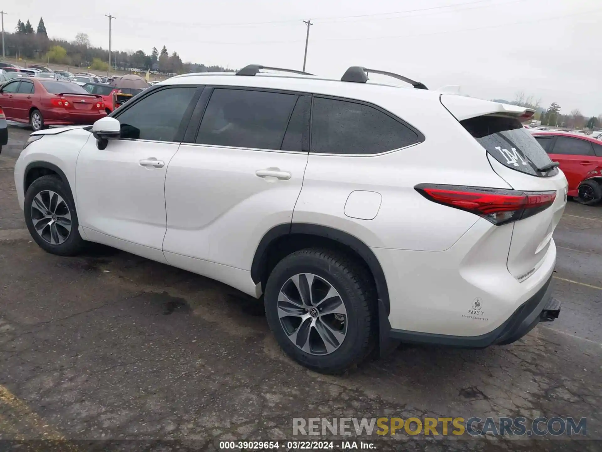 3 Photograph of a damaged car 5TDHZRBH0MS549927 TOYOTA HIGHLANDER 2021