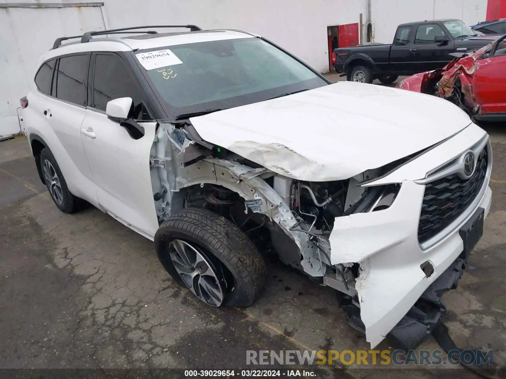 6 Photograph of a damaged car 5TDHZRBH0MS549927 TOYOTA HIGHLANDER 2021