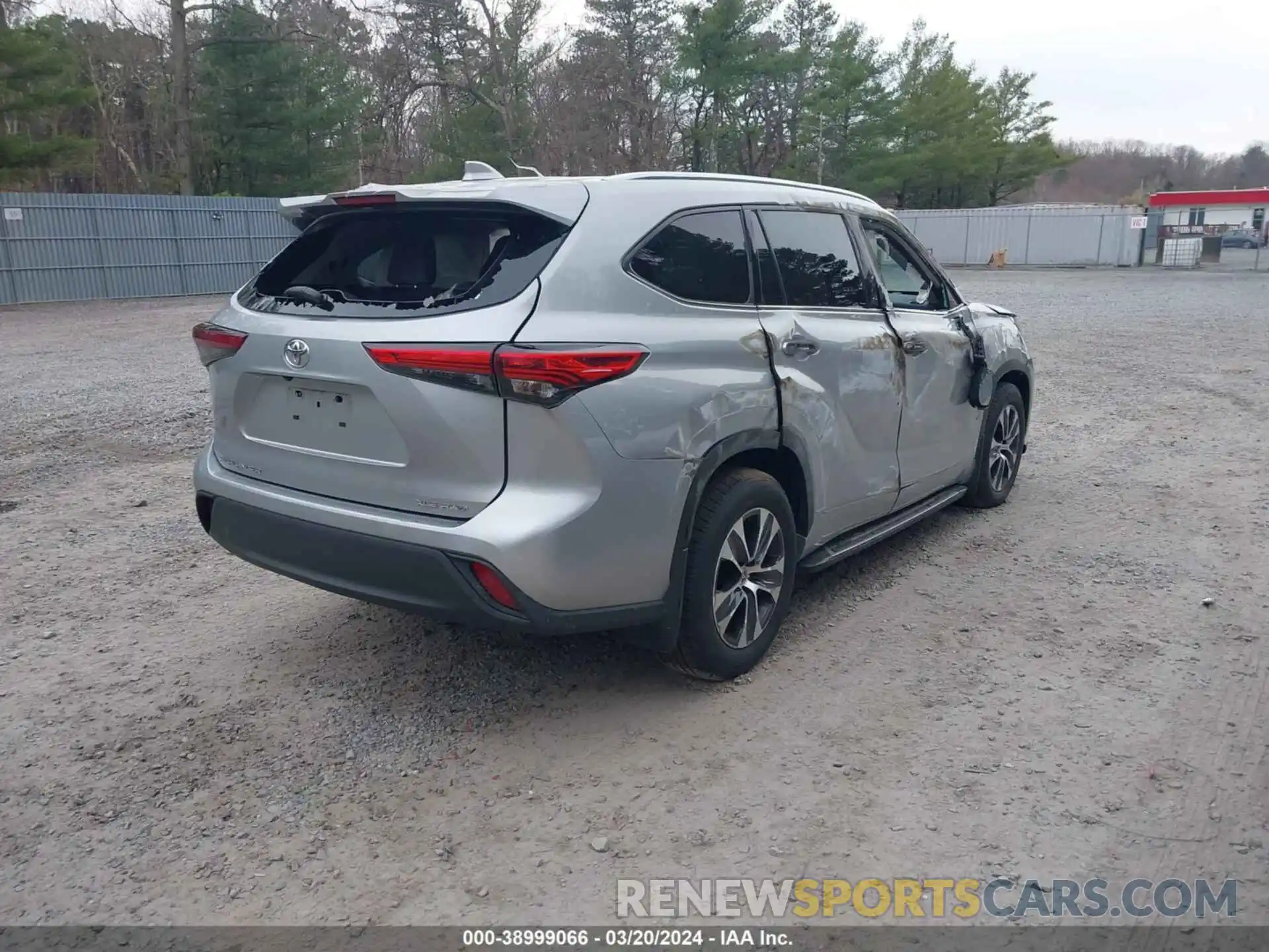 4 Photograph of a damaged car 5TDHZRBH1MS075308 TOYOTA HIGHLANDER 2021