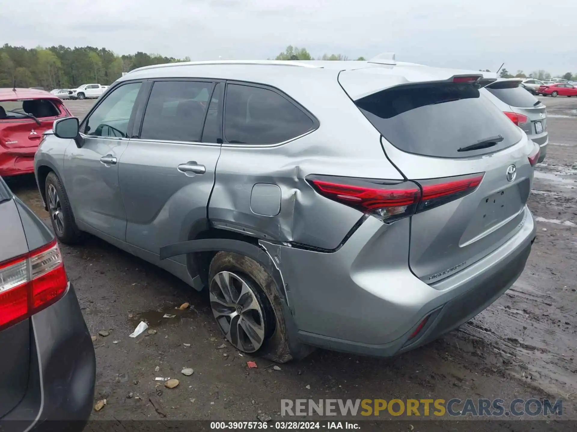 3 Photograph of a damaged car 5TDHZRBH1MS089192 TOYOTA HIGHLANDER 2021