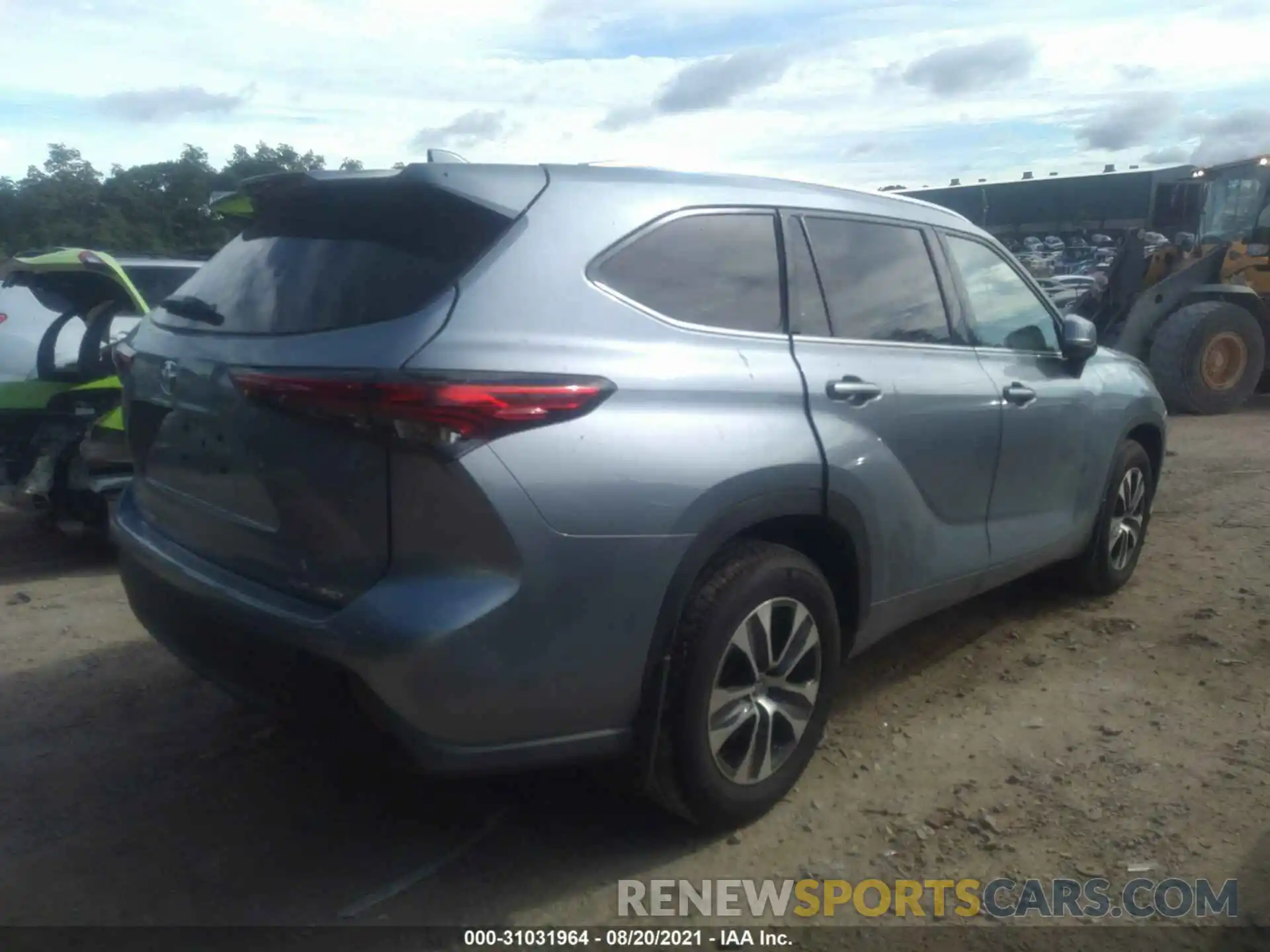 4 Photograph of a damaged car 5TDHZRBH1MS096207 TOYOTA HIGHLANDER 2021