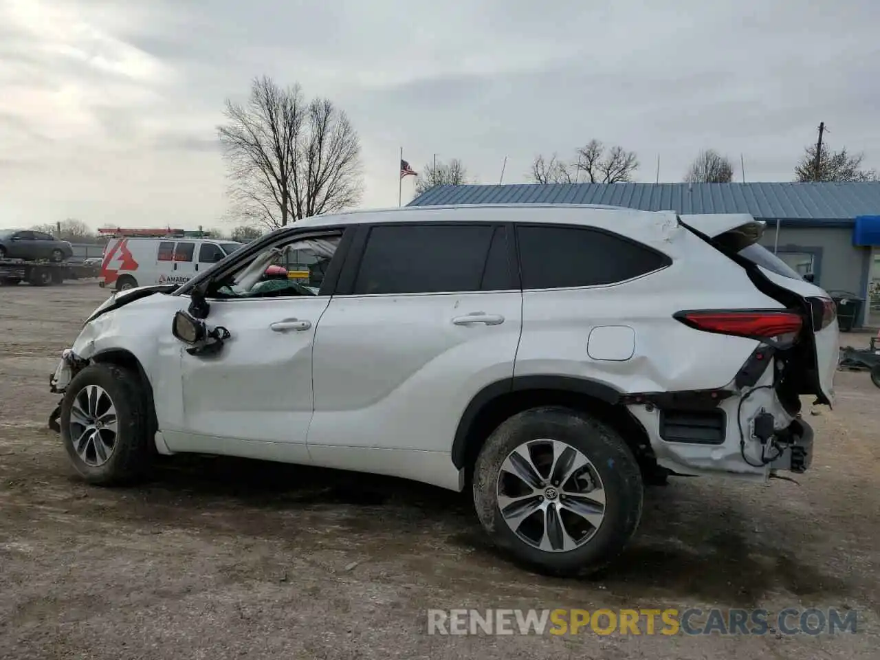 2 Photograph of a damaged car 5TDHZRBH1MS543280 TOYOTA HIGHLANDER 2021