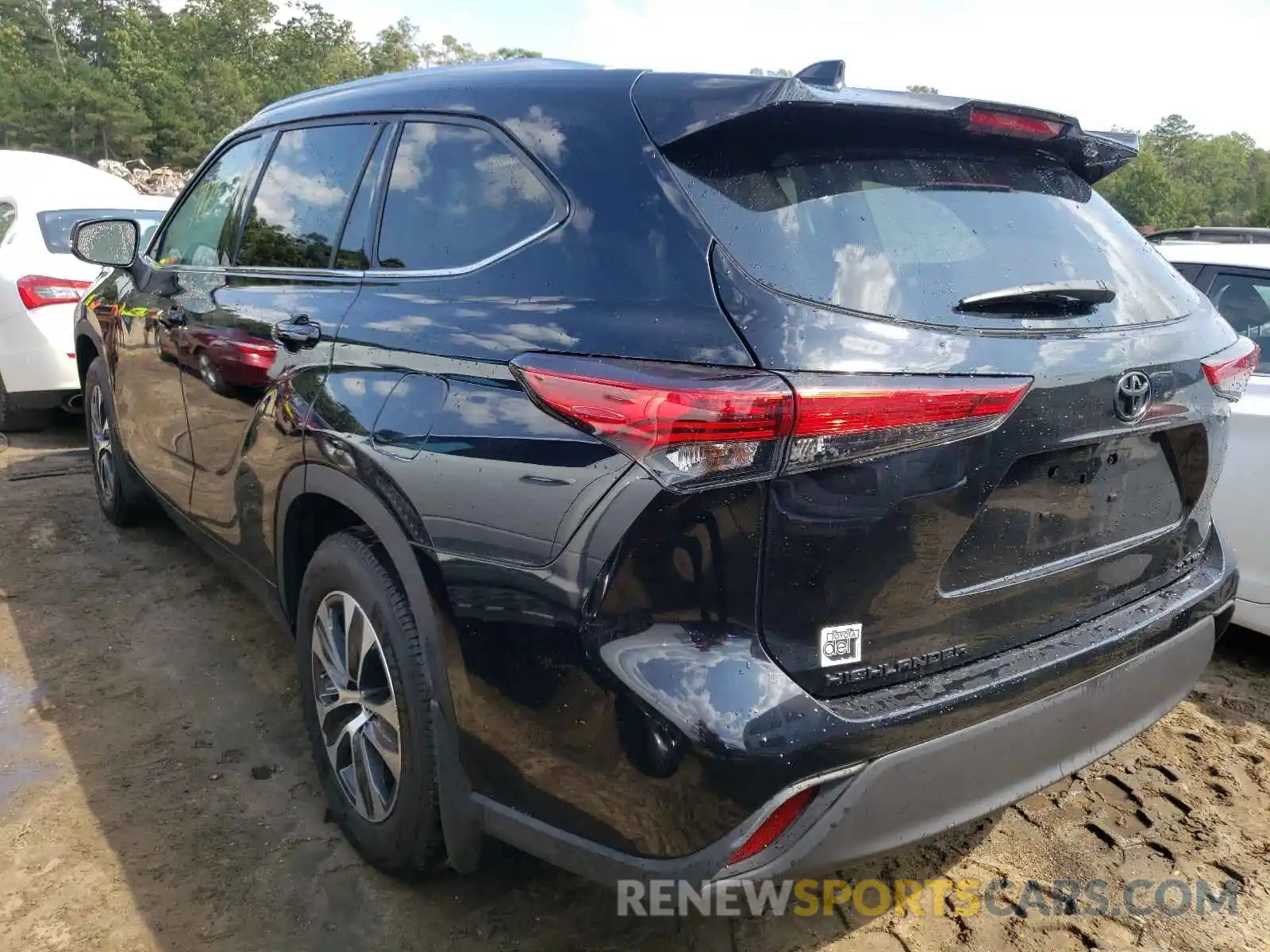 3 Photograph of a damaged car 5TDHZRBH2MS070800 TOYOTA HIGHLANDER 2021