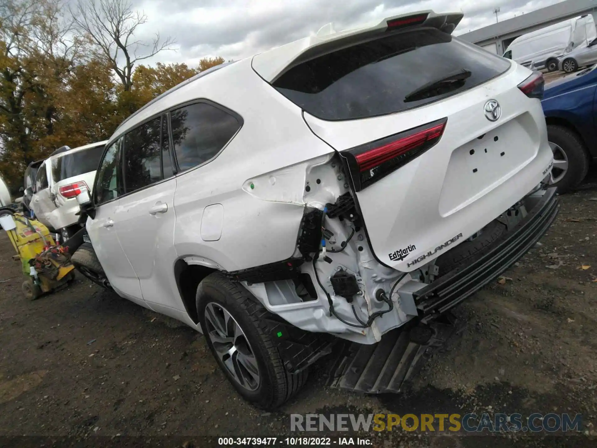 3 Photograph of a damaged car 5TDHZRBH2MS549041 TOYOTA HIGHLANDER 2021