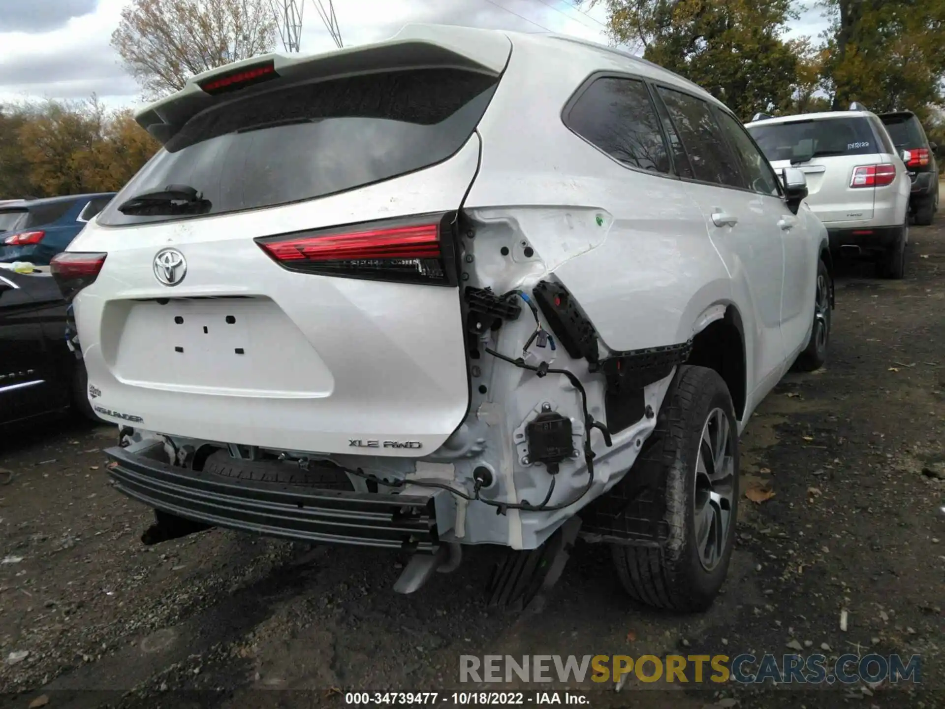 4 Photograph of a damaged car 5TDHZRBH2MS549041 TOYOTA HIGHLANDER 2021