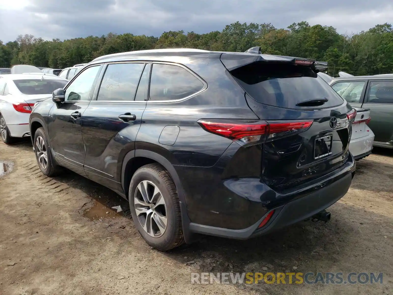 3 Photograph of a damaged car 5TDHZRBH4MS069387 TOYOTA HIGHLANDER 2021