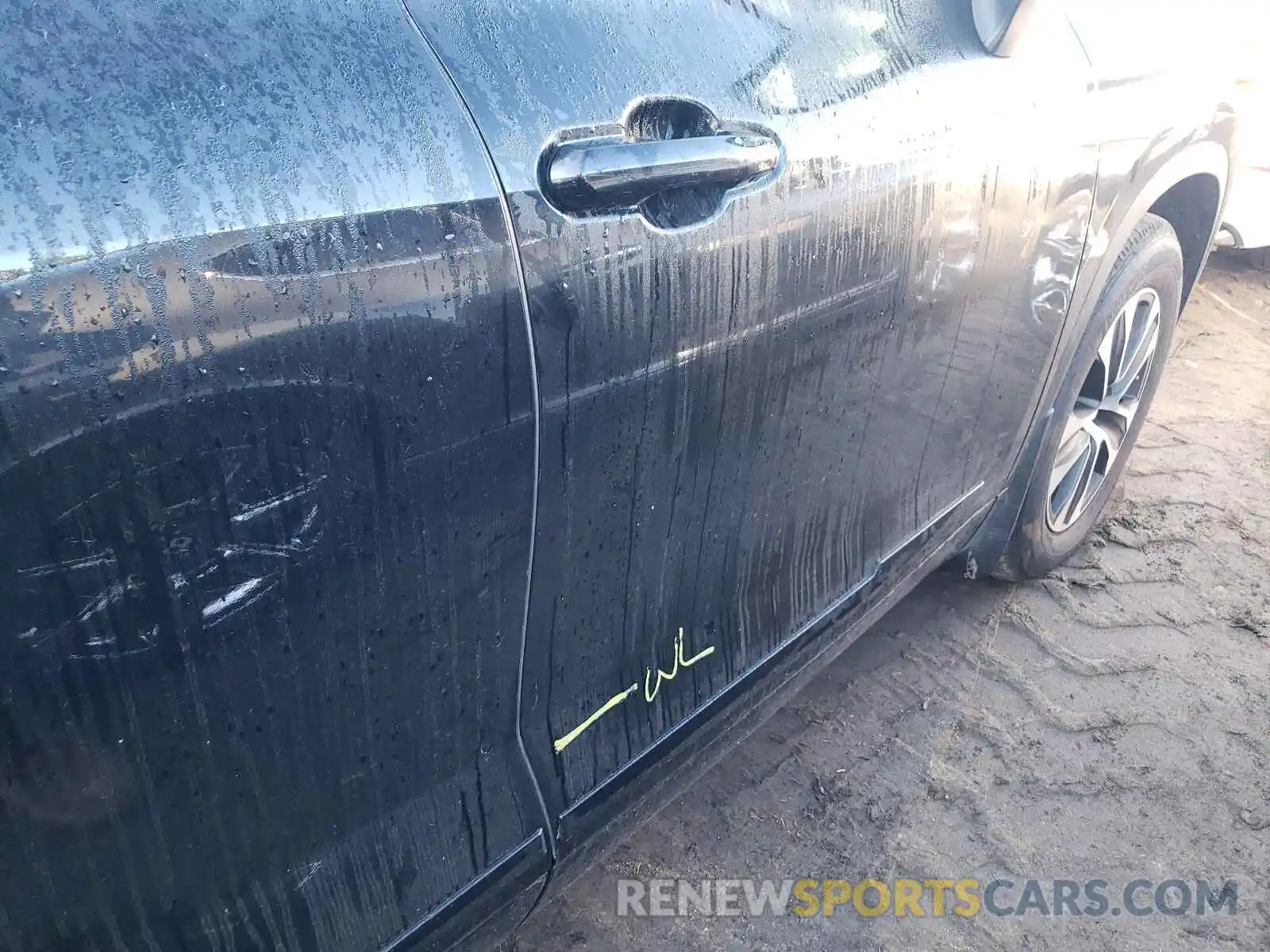 9 Photograph of a damaged car 5TDHZRBH4MS069387 TOYOTA HIGHLANDER 2021