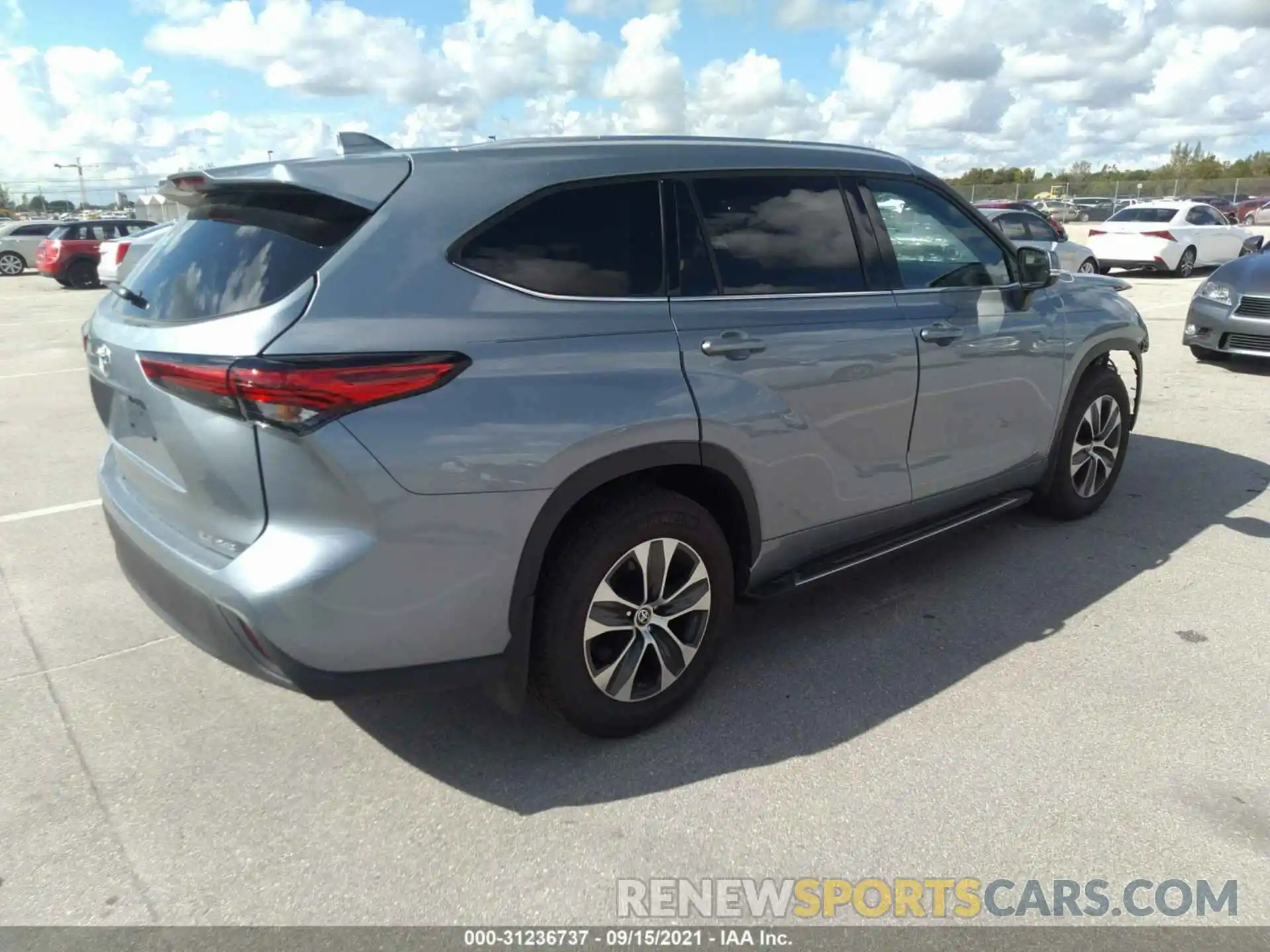 4 Photograph of a damaged car 5TDHZRBH4MS110763 TOYOTA HIGHLANDER 2021