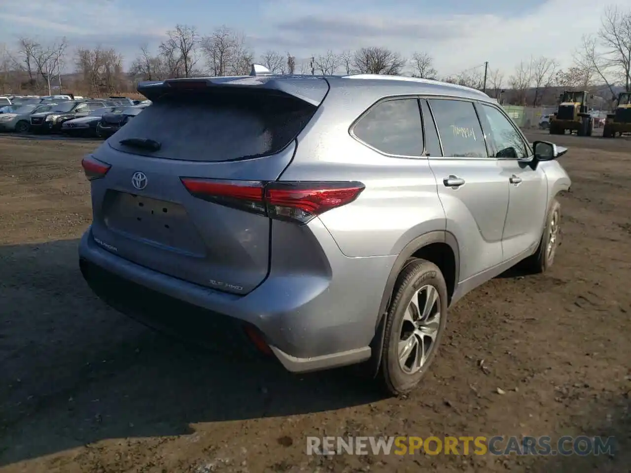 4 Photograph of a damaged car 5TDHZRBH4MS117499 TOYOTA HIGHLANDER 2021