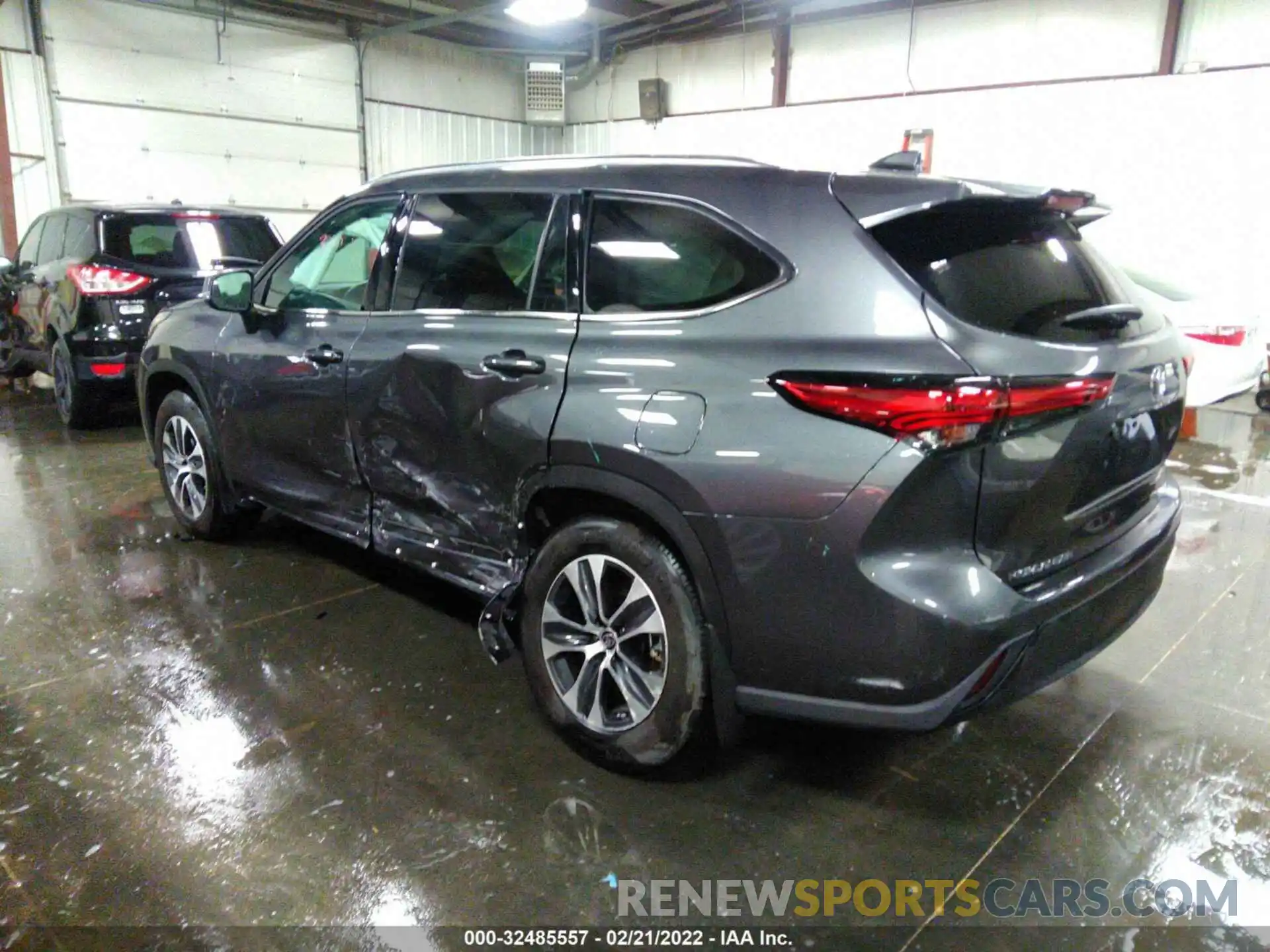 3 Photograph of a damaged car 5TDHZRBH5MS534579 TOYOTA HIGHLANDER 2021