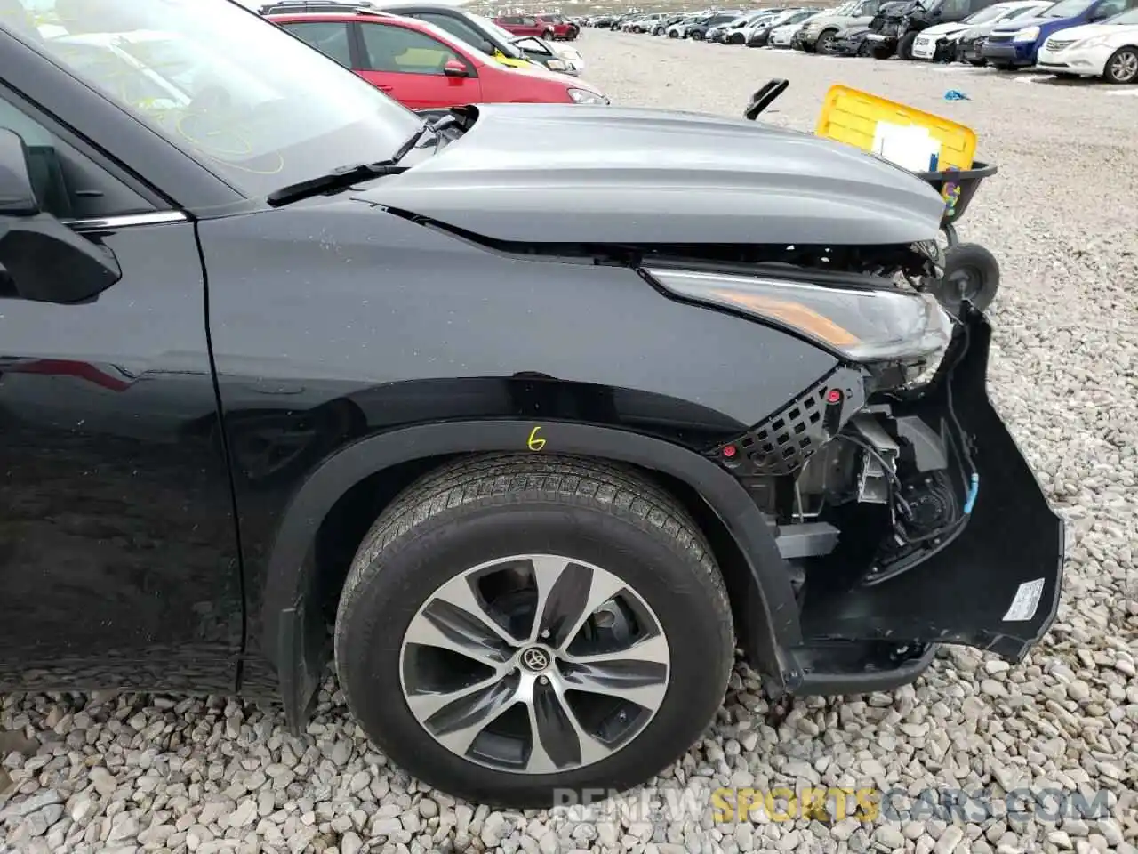 9 Photograph of a damaged car 5TDHZRBH5MS543167 TOYOTA HIGHLANDER 2021