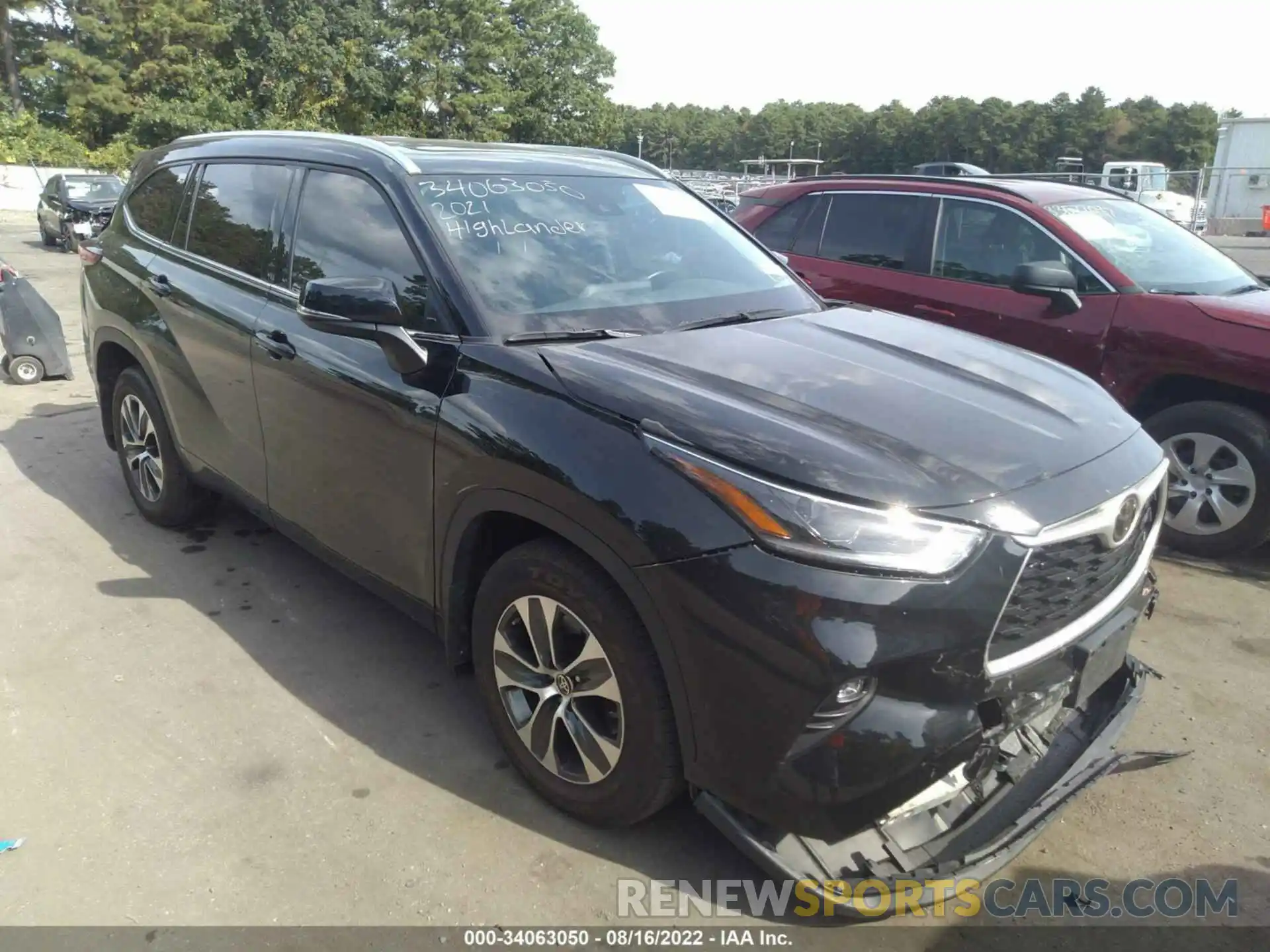 1 Photograph of a damaged car 5TDHZRBH5MS546425 TOYOTA HIGHLANDER 2021