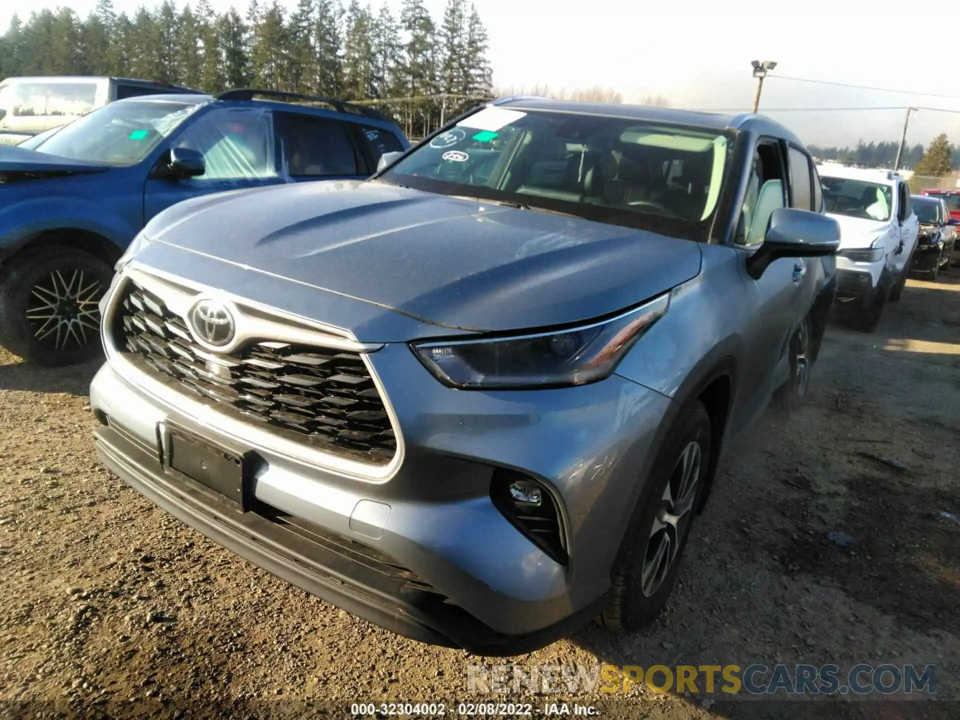 2 Photograph of a damaged car 5TDHZRBH6MS096817 TOYOTA HIGHLANDER 2021