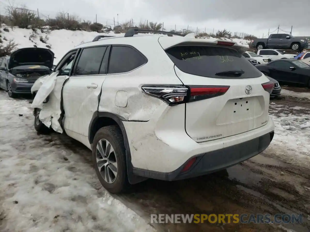 3 Photograph of a damaged car 5TDHZRBH6MS527933 TOYOTA HIGHLANDER 2021