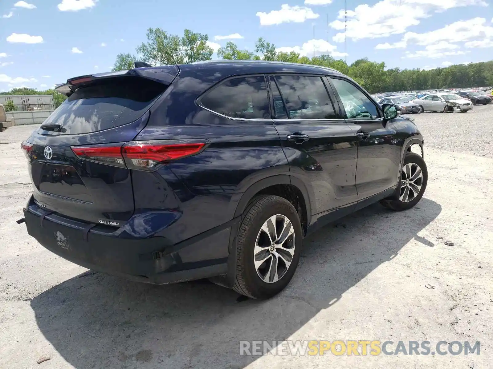 4 Photograph of a damaged car 5TDHZRBH8MS065522 TOYOTA HIGHLANDER 2021