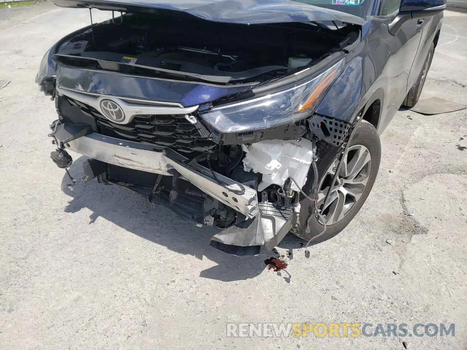 9 Photograph of a damaged car 5TDHZRBH8MS065522 TOYOTA HIGHLANDER 2021