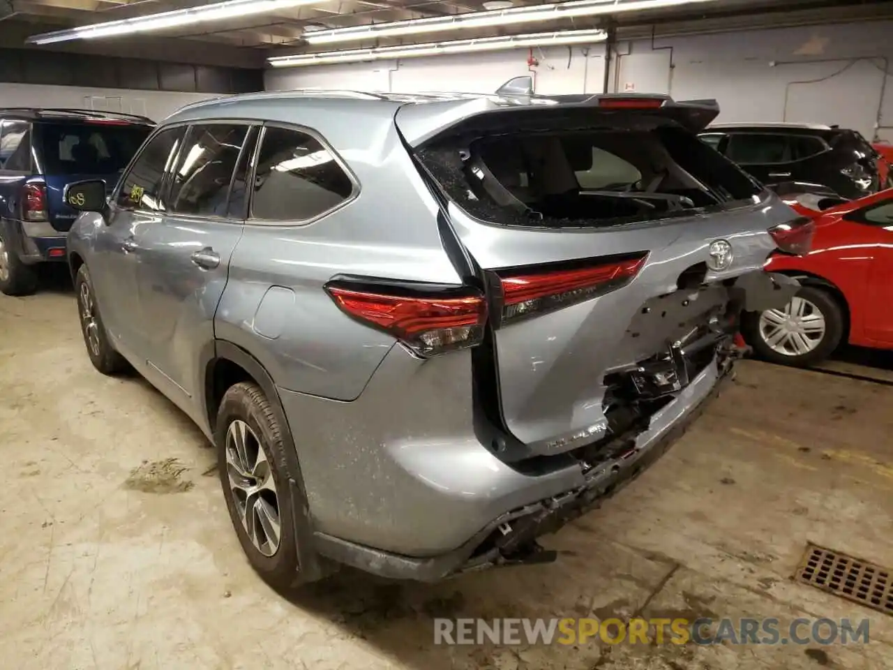 3 Photograph of a damaged car 5TDHZRBH8MS101399 TOYOTA HIGHLANDER 2021