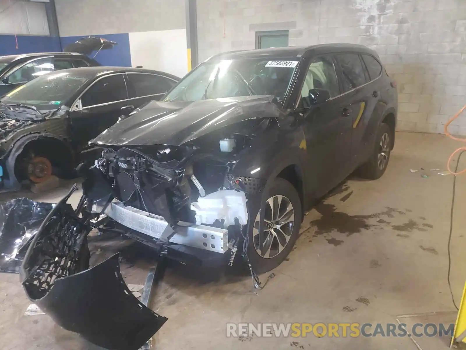 2 Photograph of a damaged car 5TDHZRBH8MS528100 TOYOTA HIGHLANDER 2021