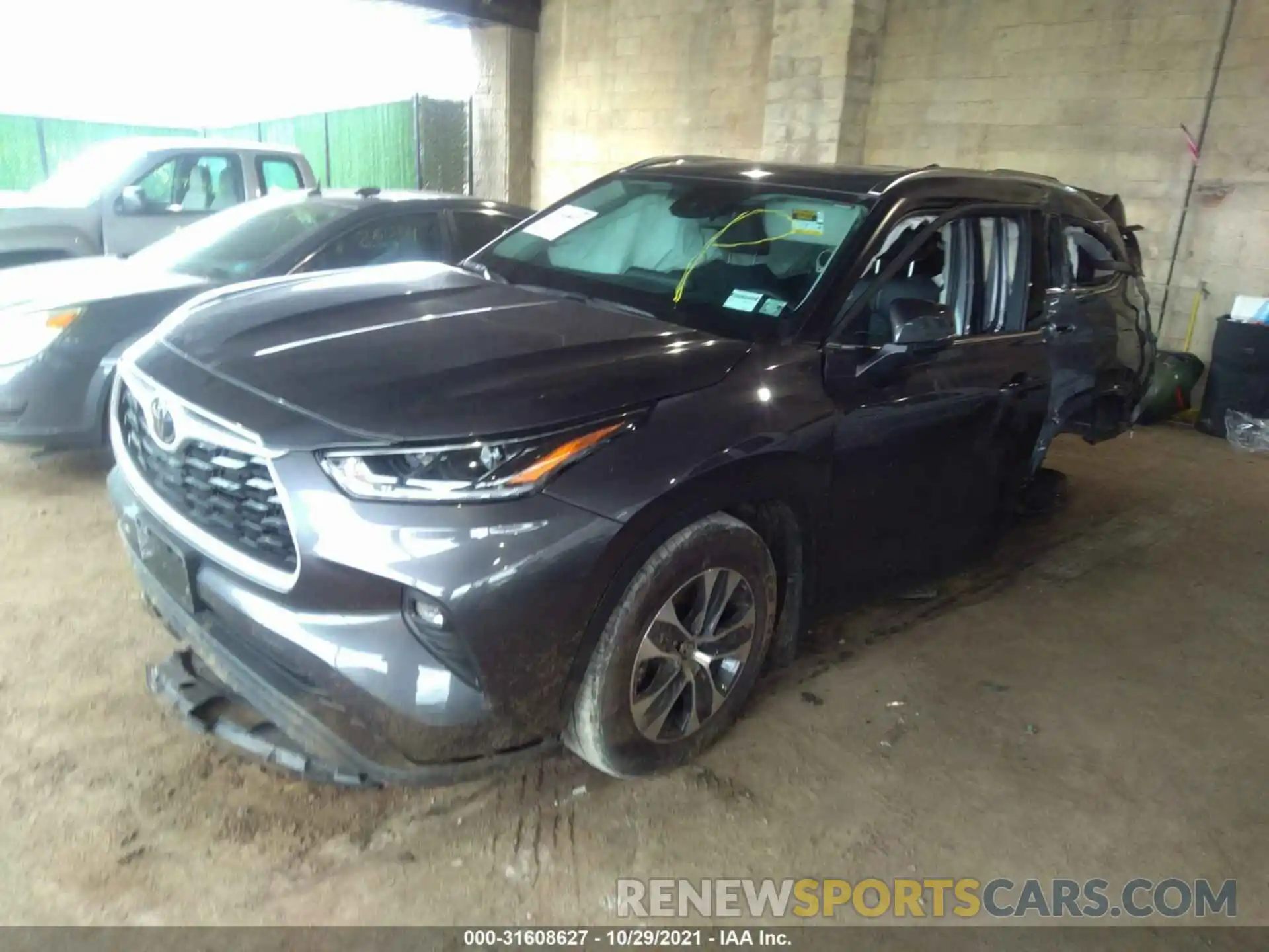 2 Photograph of a damaged car 5TDHZRBH8MS538822 TOYOTA HIGHLANDER 2021