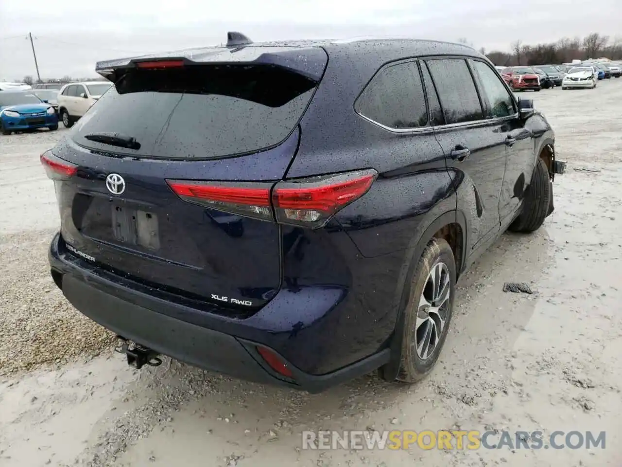 4 Photograph of a damaged car 5TDHZRBH8MS548573 TOYOTA HIGHLANDER 2021