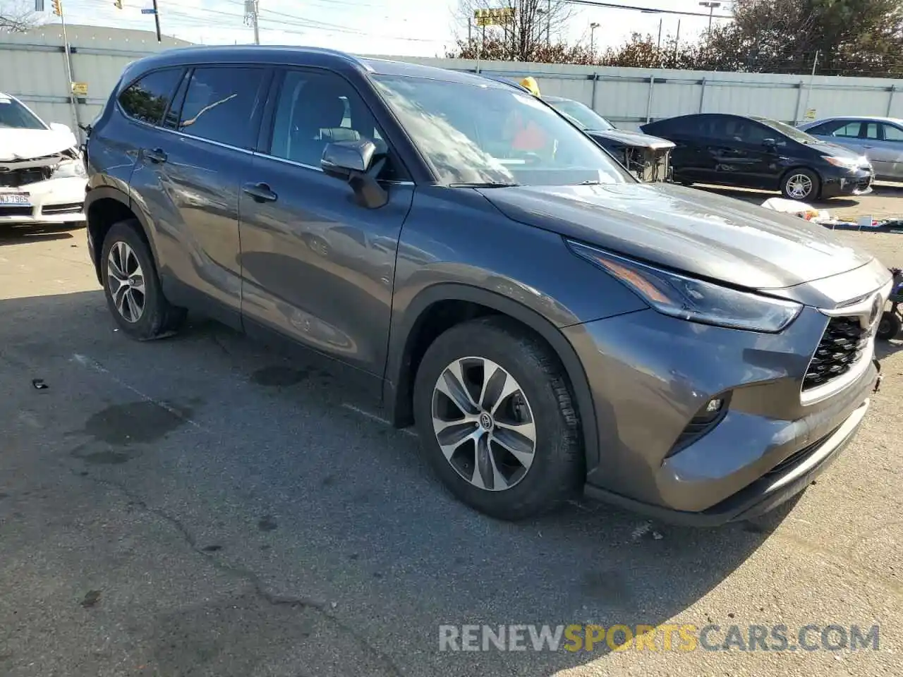 4 Photograph of a damaged car 5TDHZRBH9MS150661 TOYOTA HIGHLANDER 2021