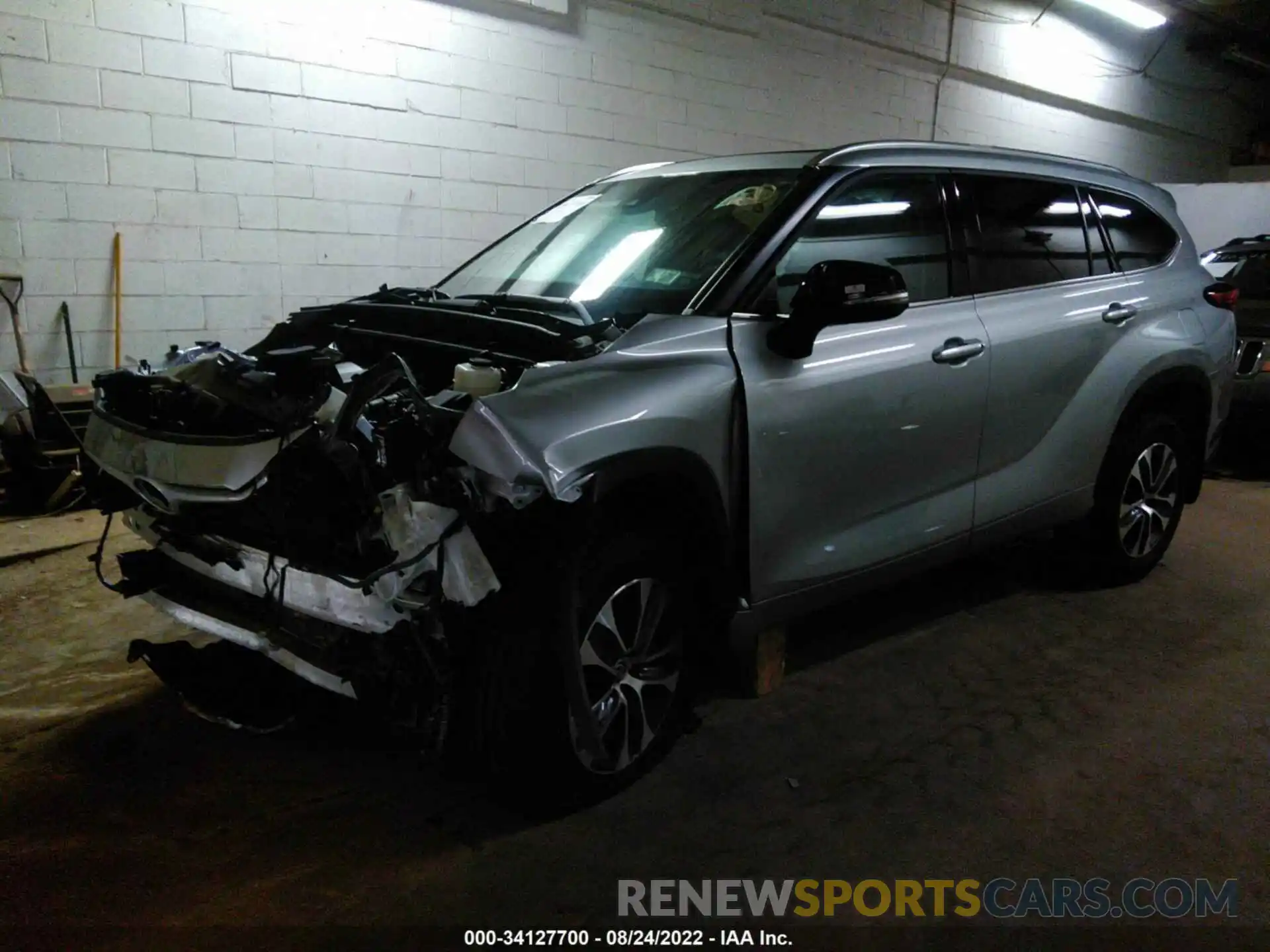 2 Photograph of a damaged car 5TDHZRBH9MS154922 TOYOTA HIGHLANDER 2021