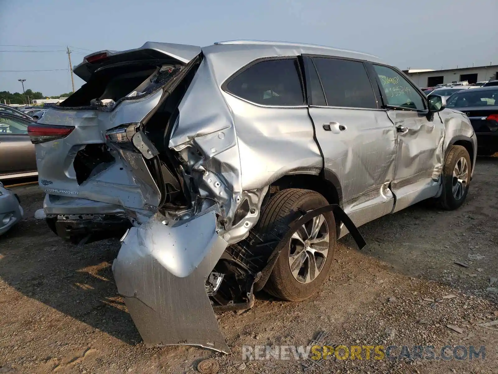 4 Photograph of a damaged car 5TDHZRBH9MS535749 TOYOTA HIGHLANDER 2021