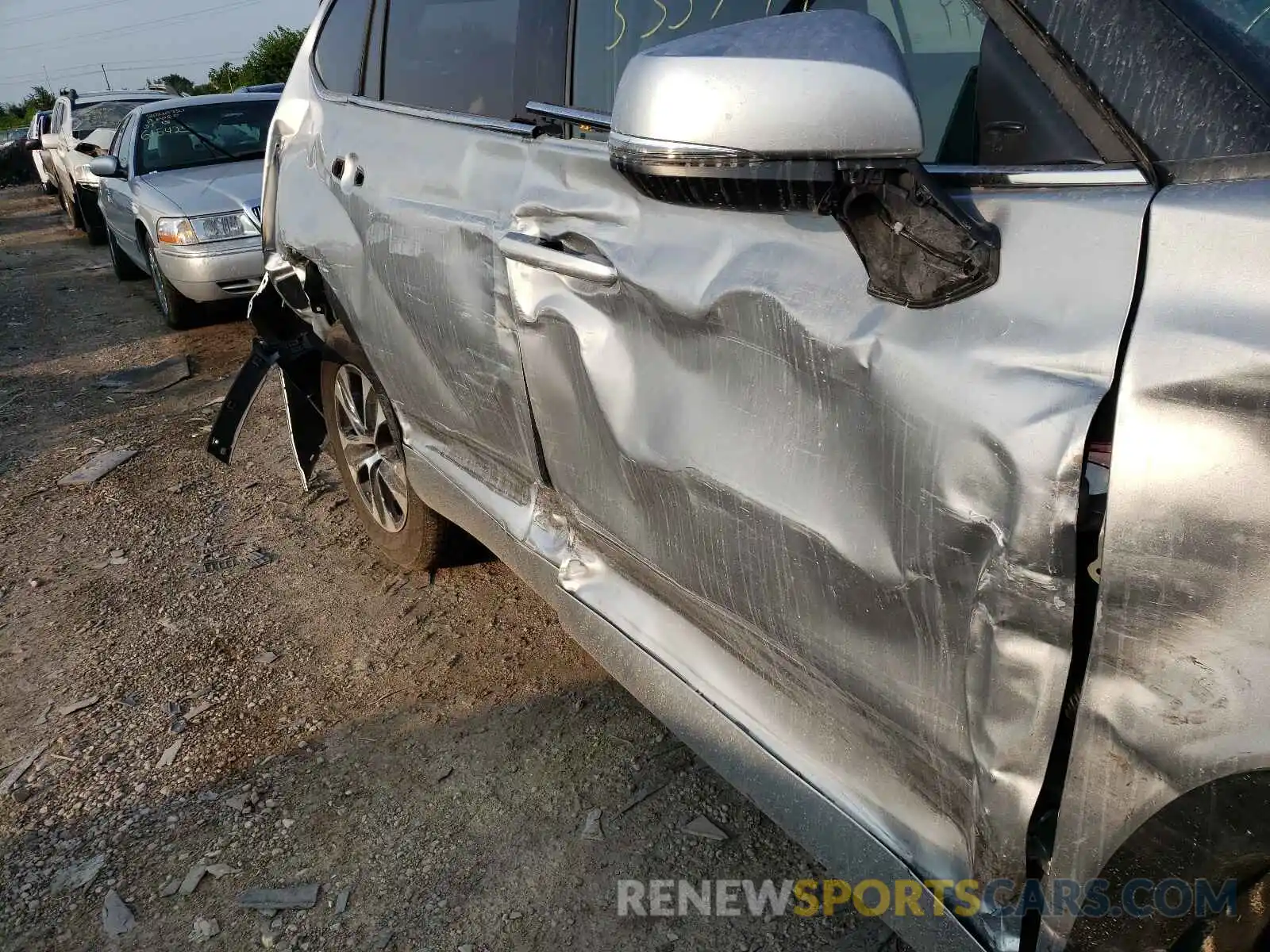 9 Photograph of a damaged car 5TDHZRBH9MS535749 TOYOTA HIGHLANDER 2021