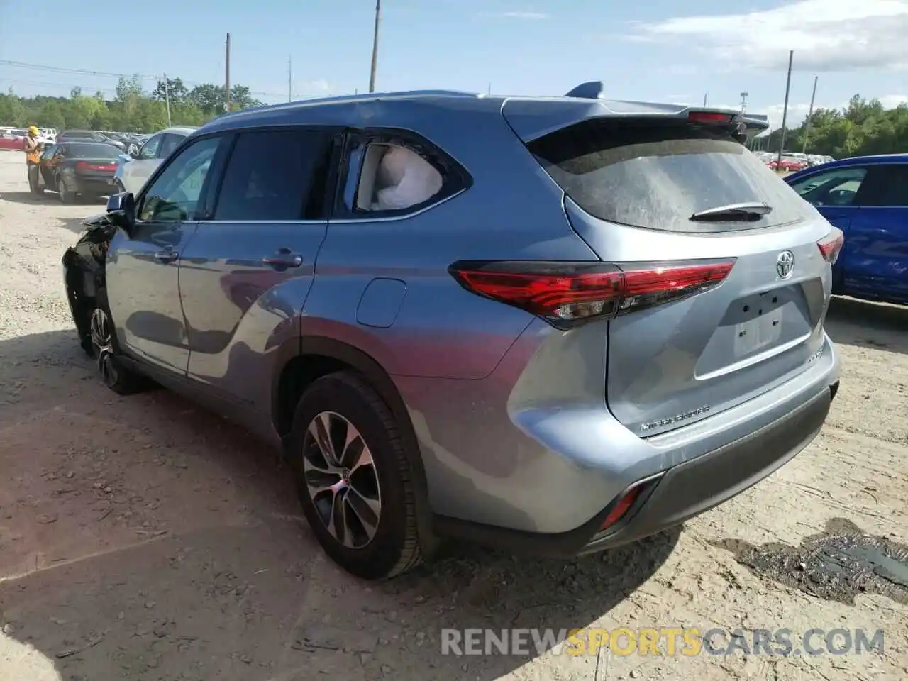 3 Photograph of a damaged car 5TDHZRBHXMS124618 TOYOTA HIGHLANDER 2021