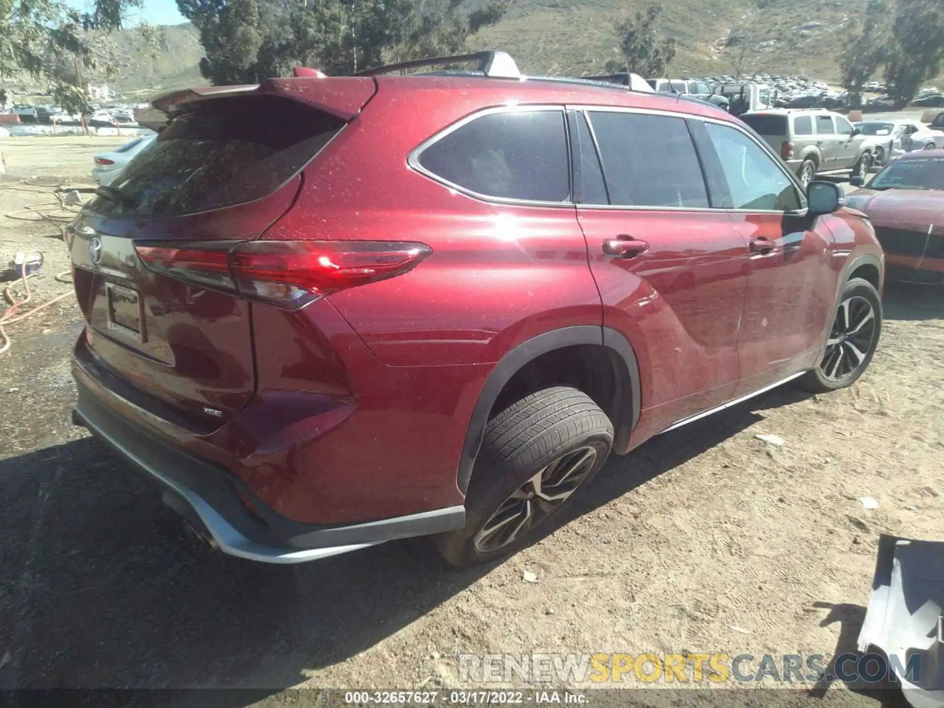 4 Photograph of a damaged car 5TDJZRAH3MS078648 TOYOTA HIGHLANDER 2021