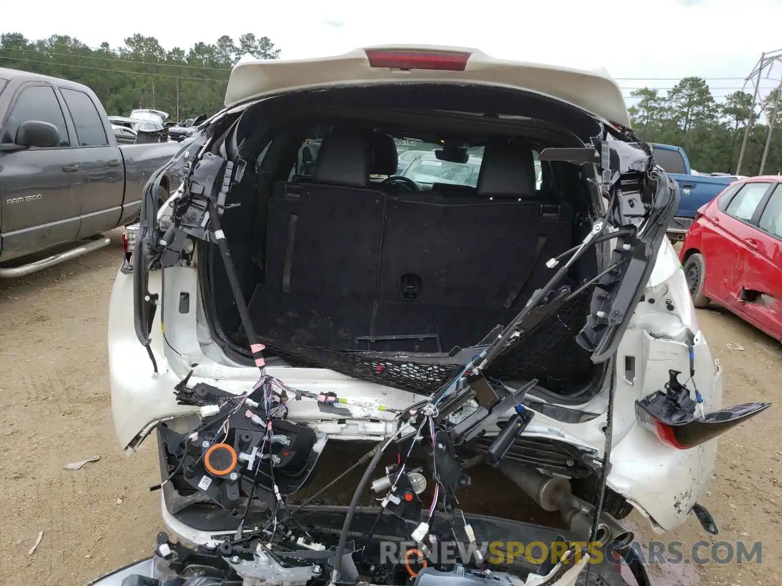 9 Photograph of a damaged car 5TDJZRAH8MS042096 TOYOTA HIGHLANDER 2021