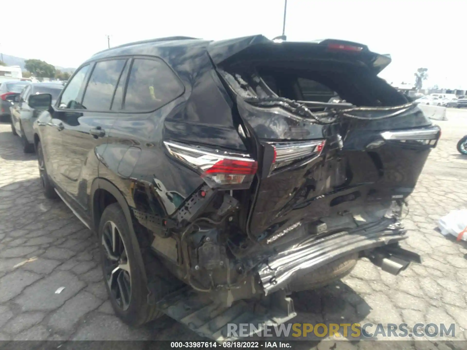 3 Photograph of a damaged car 5TDJZRAH9MS063961 TOYOTA HIGHLANDER 2021