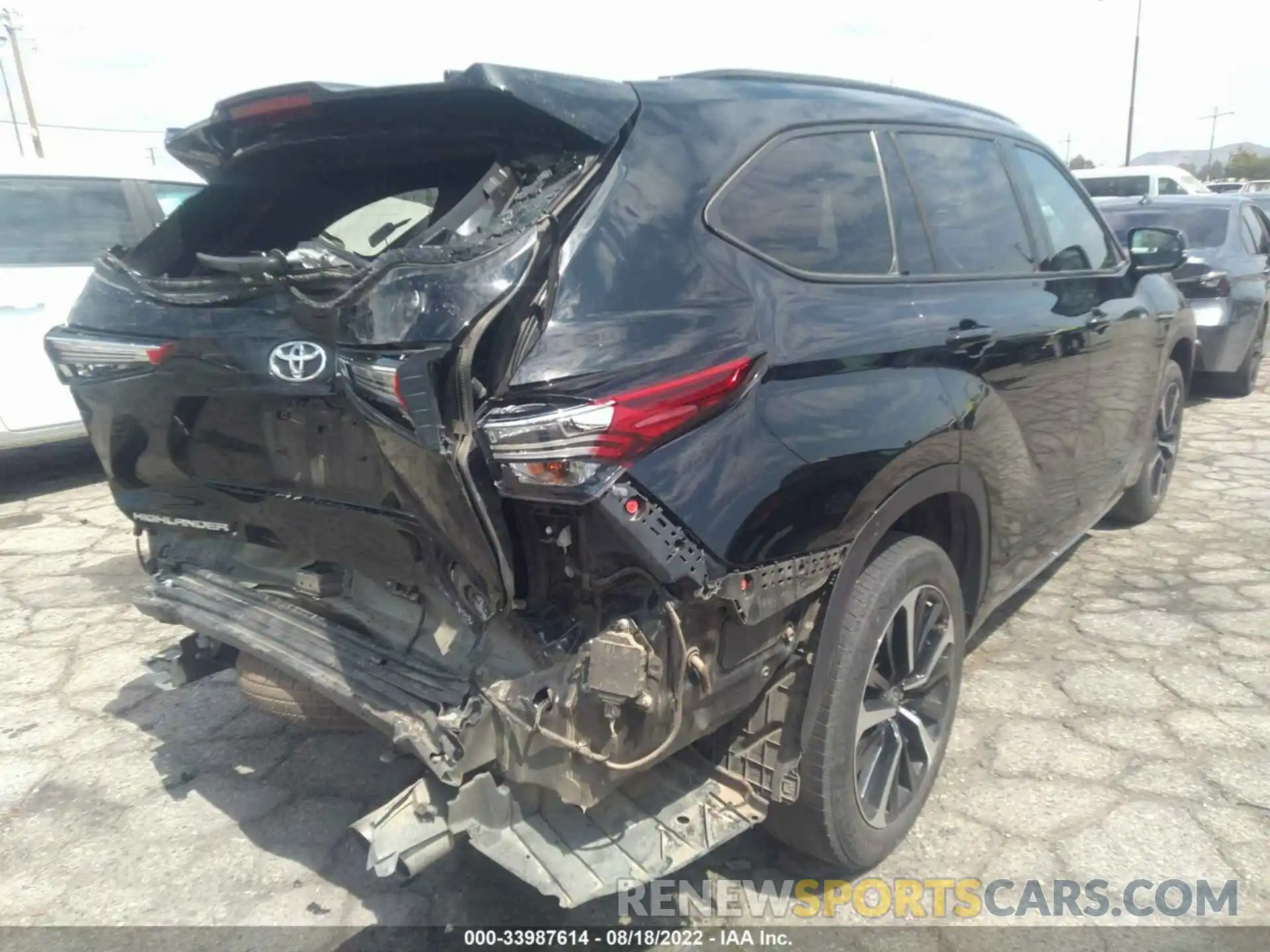 4 Photograph of a damaged car 5TDJZRAH9MS063961 TOYOTA HIGHLANDER 2021