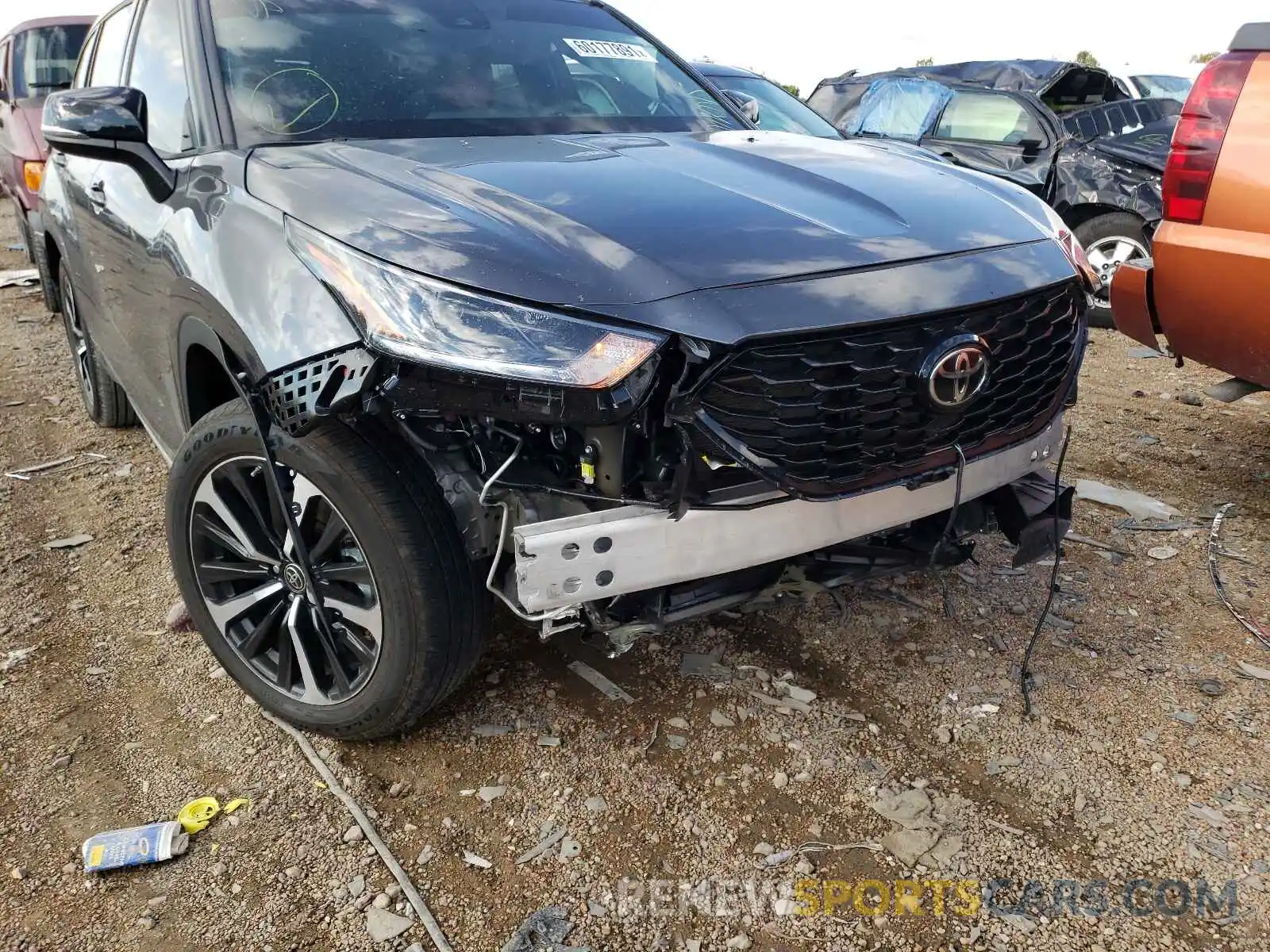 9 Photograph of a damaged car 5TDJZRBH0MS129103 TOYOTA HIGHLANDER 2021