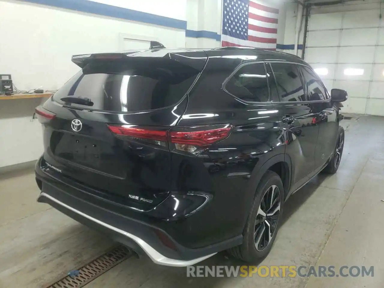 4 Photograph of a damaged car 5TDJZRBH1MS058915 TOYOTA HIGHLANDER 2021