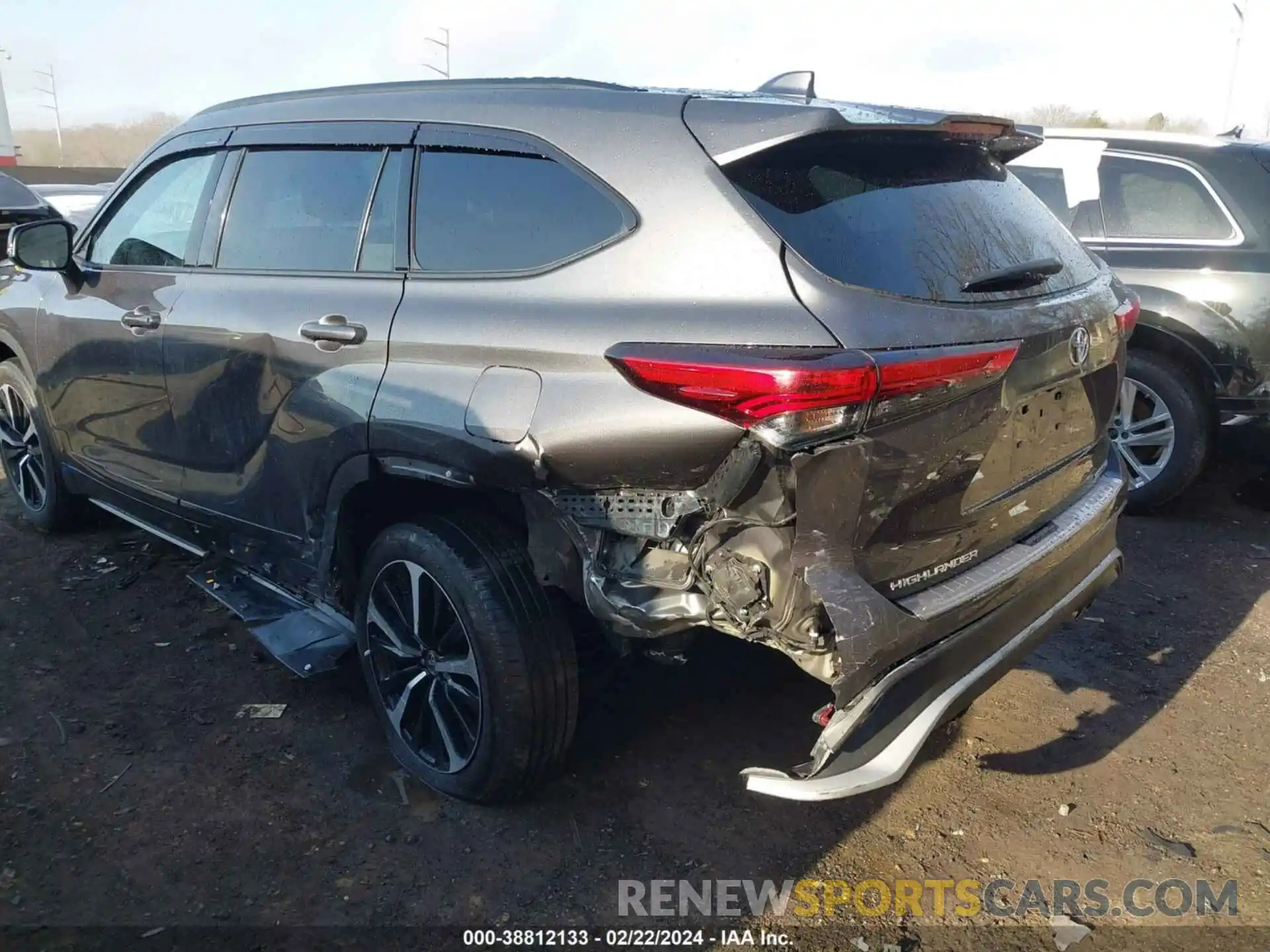 6 Photograph of a damaged car 5TDJZRBH1MS151188 TOYOTA HIGHLANDER 2021